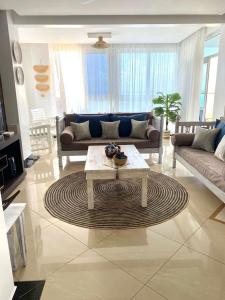 Area tempat duduk di Nyali Emirates Reef Apartment