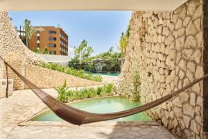 Hồ bơi trong/gần Hotel Xcaret Arte - All Parks All Fun Inclusive - Adults Only