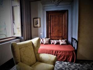 A seating area at Villa San Simone