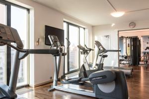 Fitness center at/o fitness facilities sa Scandic Berlin Potsdamer Platz