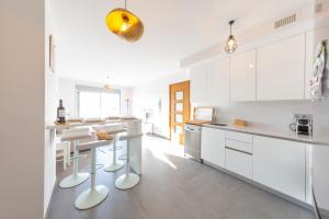 Dapur atau dapur kecil di MEDANO4YOU The Casa Celou Penthouse