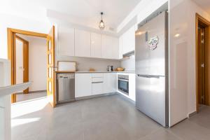 Dapur atau dapur kecil di MEDANO4YOU The Casa Celou Penthouse