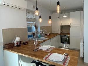 A kitchen or kitchenette at Relax601