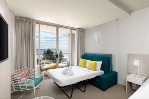 Rydges Cronulla Beachside休息區