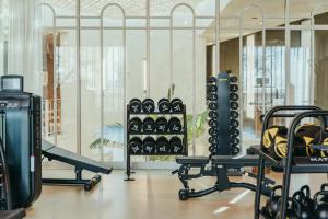 The fitness centre and/or fitness facilities at Maslina Resort