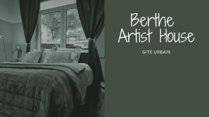 Berthe Artist House में एक कमरे में एक या कई बेड