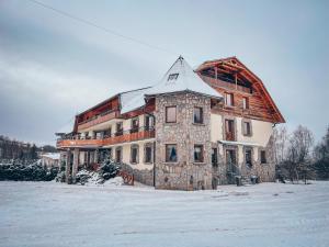 Orava Hotel under vintern