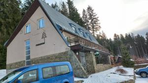 Rakennus, jossa guesthouse sijaitsee