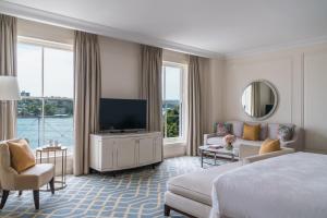 Μια τηλεόραση ή/και κέντρο ψυχαγωγίας στο The Langham Sydney