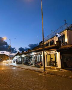 Nakapaligid na neighborhood o ang neighborhood malapit sa hotel