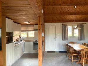 A cozinha ou cozinha compacta de Familie Meys Chalets - Chalet 249 - La Boverie