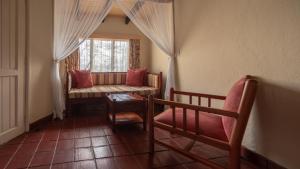 Зона вітальні в Sarova Lion Hill Game Lodge