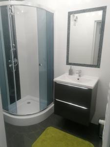 Um banheiro em Apartament Oliwia