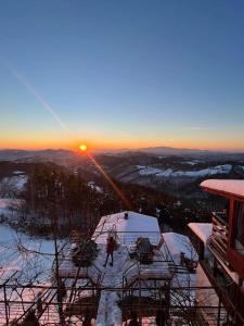 Sortida o posta de sol des de l'hostal o pensió