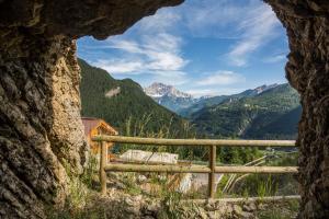 Foto dalla galleria di Hotel Garni Excelsior a Livinallongo del Col di Lana