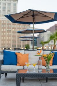 O zonă de relaxare la NOPSI Hotel New Orleans