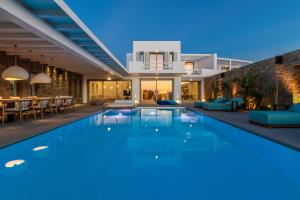 Splendid Mykonos Luxury Villas & Suites में या उसके करीब स्विमिंग पूल