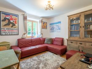 Zona d'estar a Spacious Villa in Zell am See near Ski Area