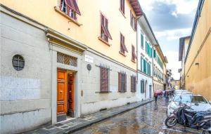 El barrio en el que está el departamento o un barrio cercano