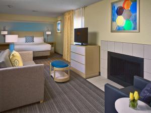 โทรทัศน์และ/หรือระบบความบันเทิงของ Sonesta ES Suites Burlington