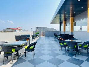 Балкон или терраса в Zip By Spree Hotels Grand Legacy Prime