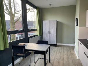 Virtuve vai virtuves zona naktsmītnē Short Stay Wageningen