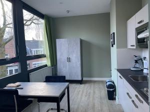 Virtuve vai virtuves zona naktsmītnē Short Stay Wageningen