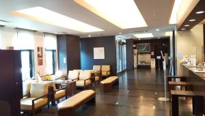 Area tempat duduk di Hotel Route-Inn Hikone