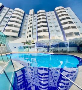 IMG Hotel Rio Quente tesisinde veya buraya yakın yüzme havuzu