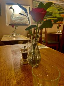 The Swan Inn Swinbrook में पेय