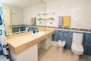 Kamar mandi di Casa Isabel, the perfect home for your holidays in Corralejo