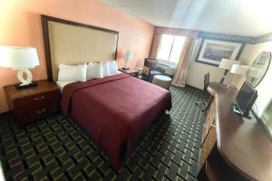 Легло или легла в стая в Fairbridge Hotel Cleveland East