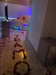 a room with a bed and blood on the floor at Hotel Casa Loma in Tunja