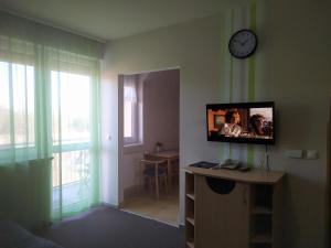 Μια τηλεόραση ή/και κέντρο ψυχαγωγίας στο Sweet Apartman Zalakaros