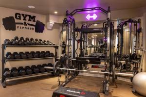 Fitness center at/o fitness facilities sa Maison Cardinal Furstemberg