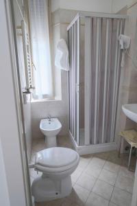 A bathroom at Hotel La Torre