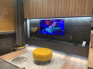 Televisor o centre d'entreteniment de Luxury Apartament Wyszyńskiego