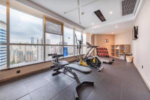 Fitness center at/o fitness facilities sa Atour Hotel X Nanshan Coastal City Shenzhen