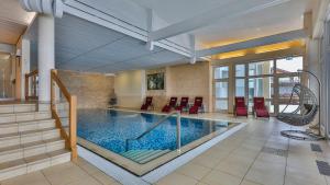 A piscina localizada em Alpenhotel Fischer 4 Sterne - Adults Only ou nos arredores