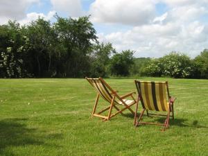 Сад в Gîte authentique avec piscine, proche nature et activités, rénové et confortable, jusqu'à 6 pers. - FR-1-426-96