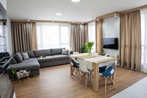 Burgas Beach Resort 2 Apartments電視和／或娛樂中心