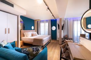 Posteľ alebo postele v izbe v ubytovaní SKS Luxury Suites & Rooms