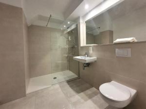 Green Garden Hotel tesisinde bir banyo