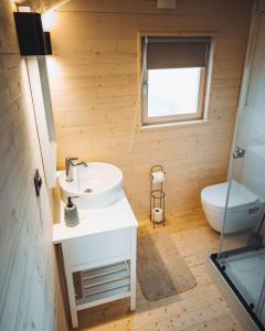 Un baño de Glamping Limburg - nabij Nationaal Park Hoge Kempen