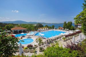 Poolen vid eller i närheten av Viva Mare Beach Hotel by Santa Marina