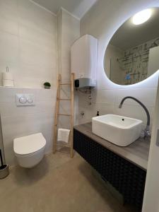 Apartmani CUBE L tesisinde bir banyo