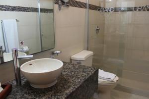 חדר רחצה ב-Grand City Hotel Cancun