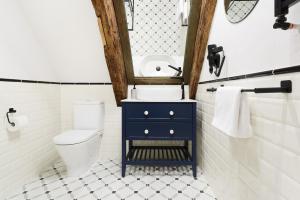 A bathroom at Apartamenty pocztowe