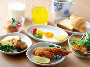 Makanan di atau berdekatan hotel