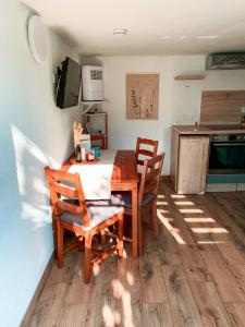 Dapur atau dapur kecil di Karowlina Cozy House Berlin 1-4 Person